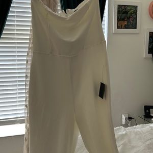 BRAND NEW Lulu’s white pantsuit